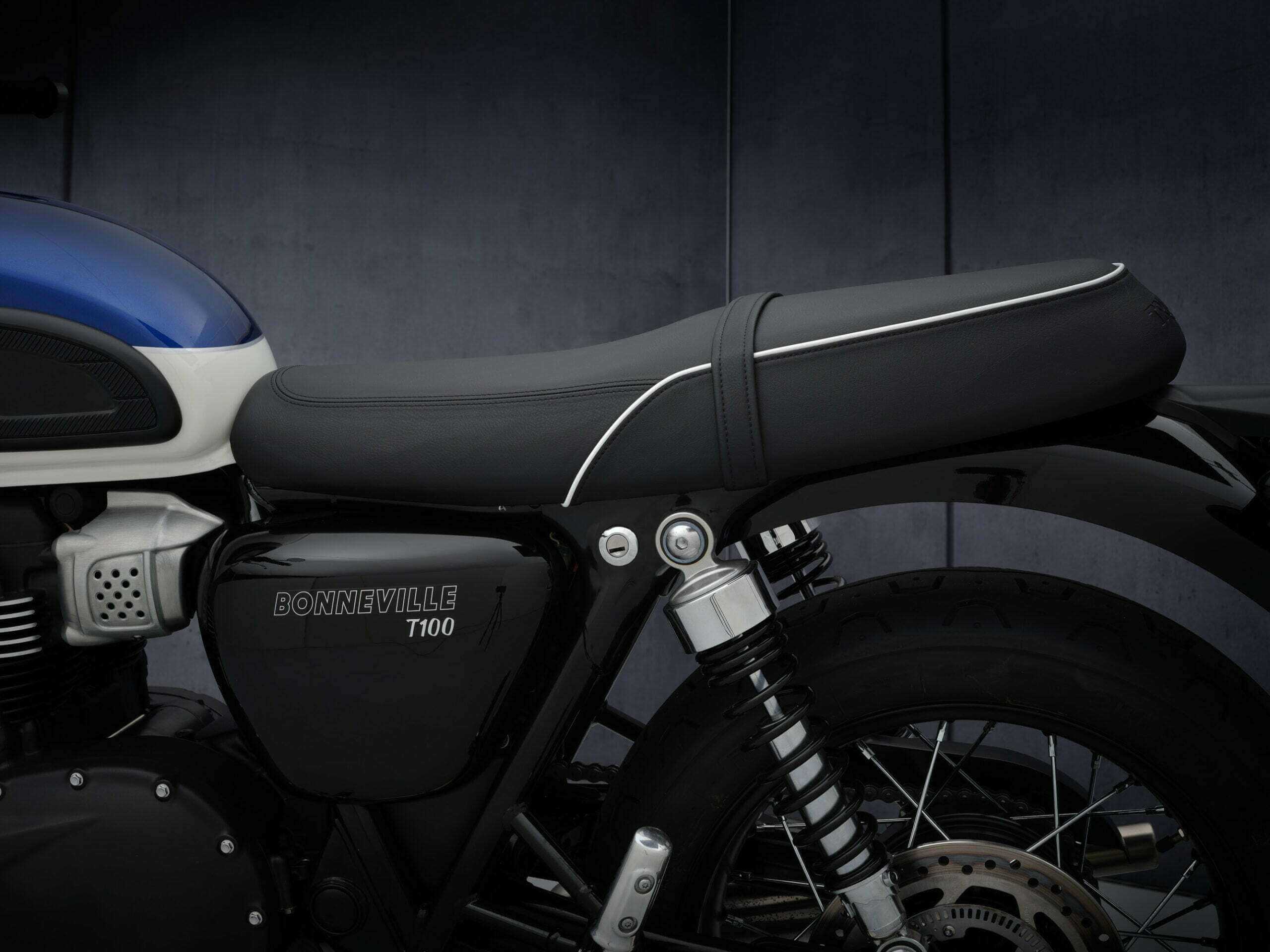 Triumph new BONNEVILLE T100 