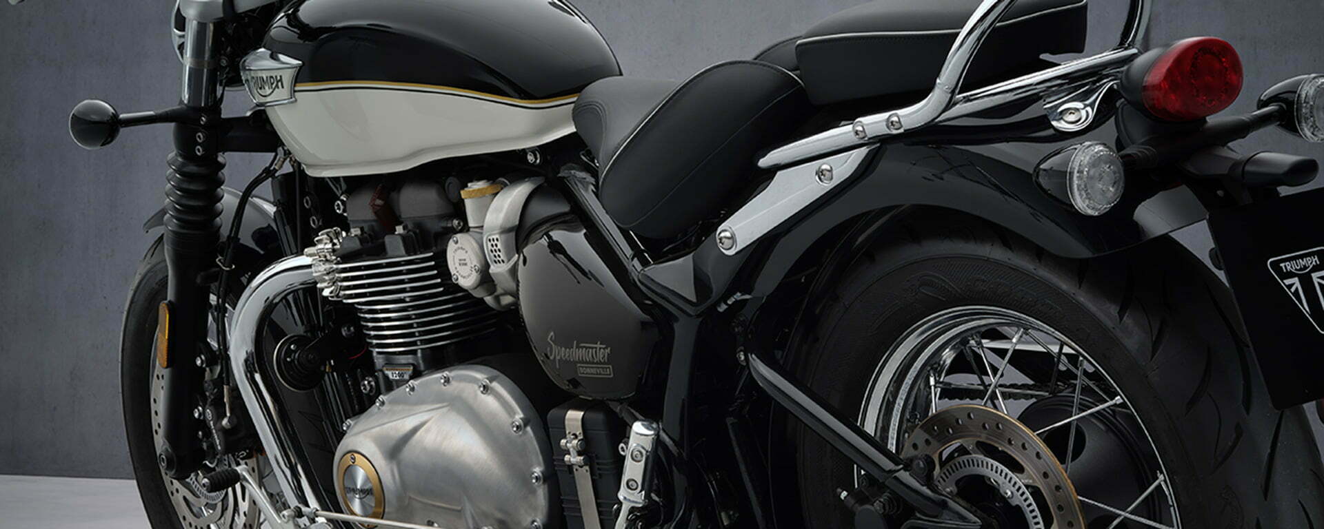 Triumph 2021 SPEEDMASTER)