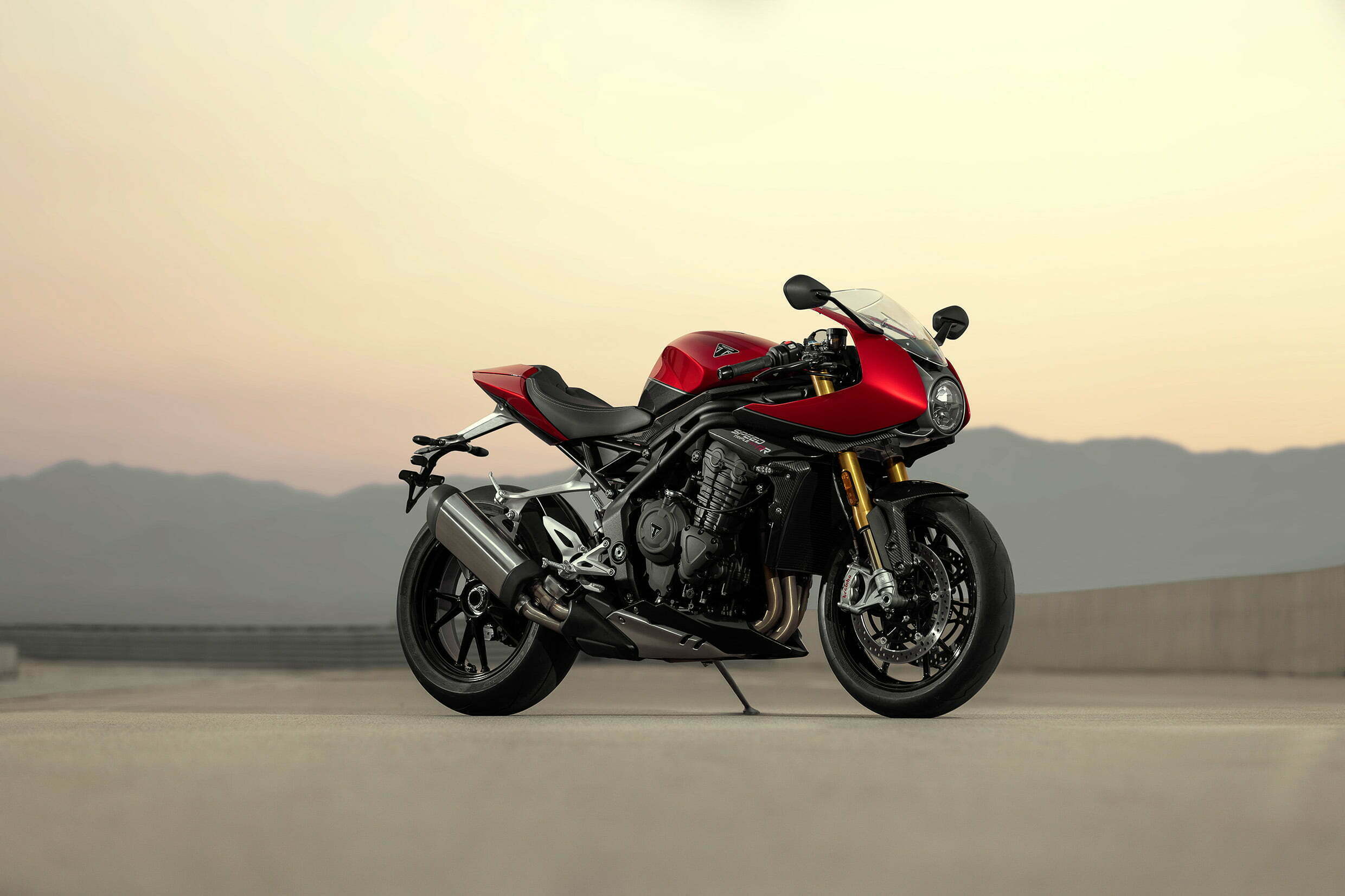 Triumph new SPEED TRIPLE 1200 RR 