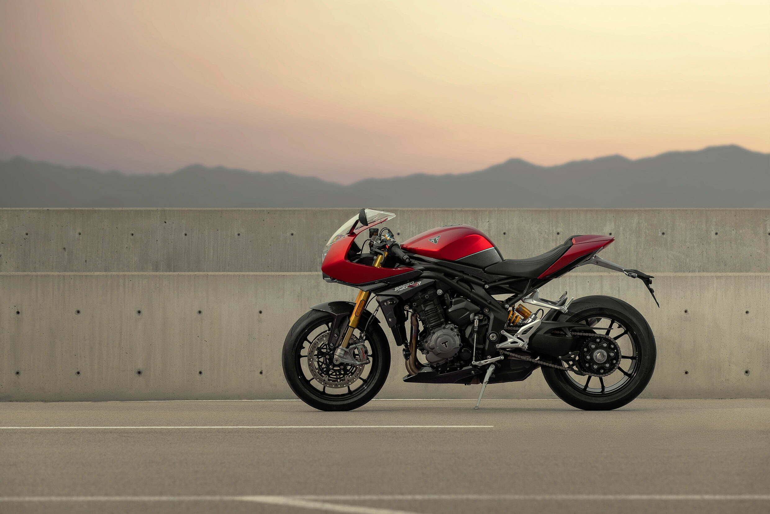 Triumph new SPEED TRIPLE 1200 RR 