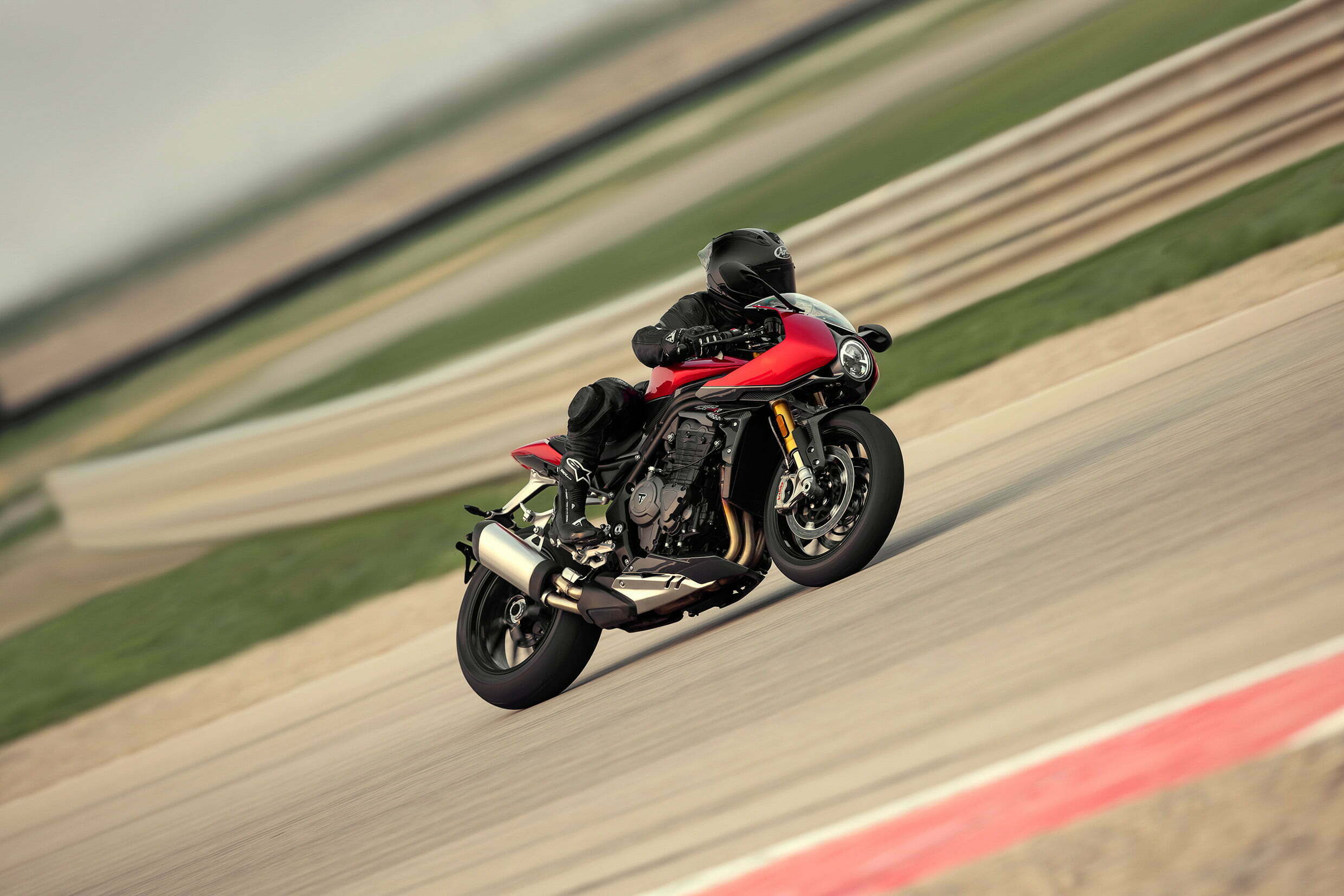 Triumph new SPEED TRIPLE 1200 RR 